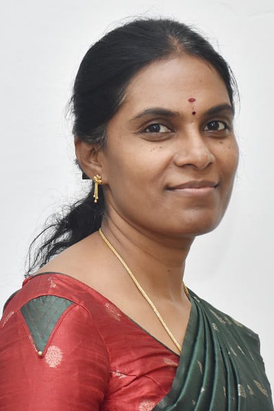 Dr . M AKILA